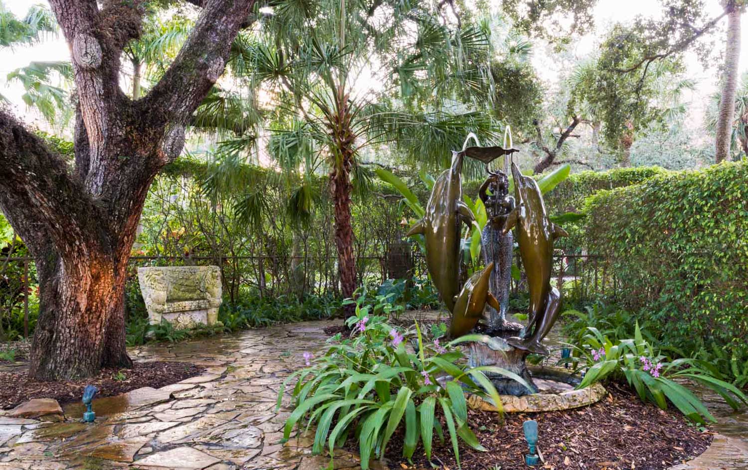 1510 SW 15 Ave - Exterior of Estate Courtyard in Backyard