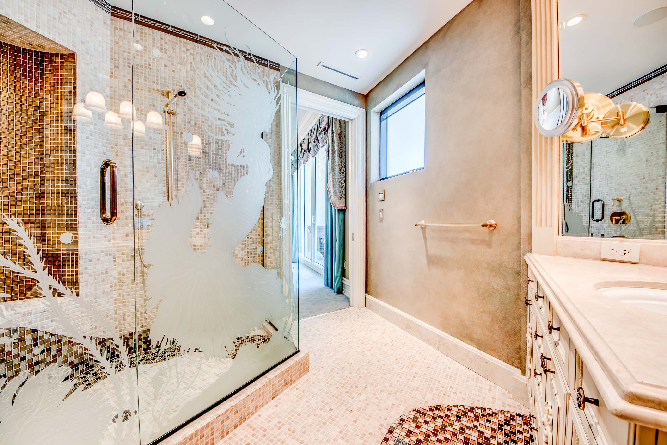 970 Cape Marco Drive - Estate Guest Bathroom with Walk In Shower
