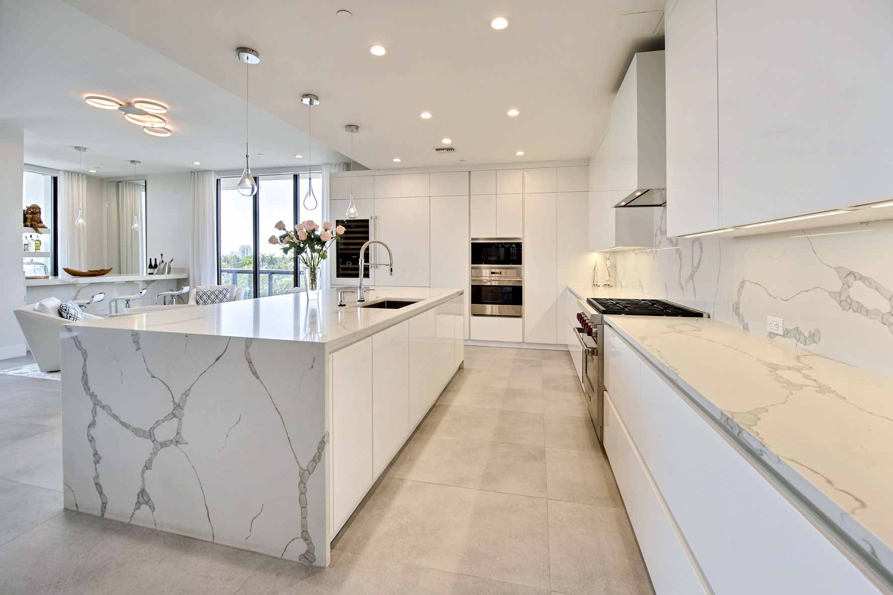 20 Isle of Venice - Mansion White Marble Kitchen