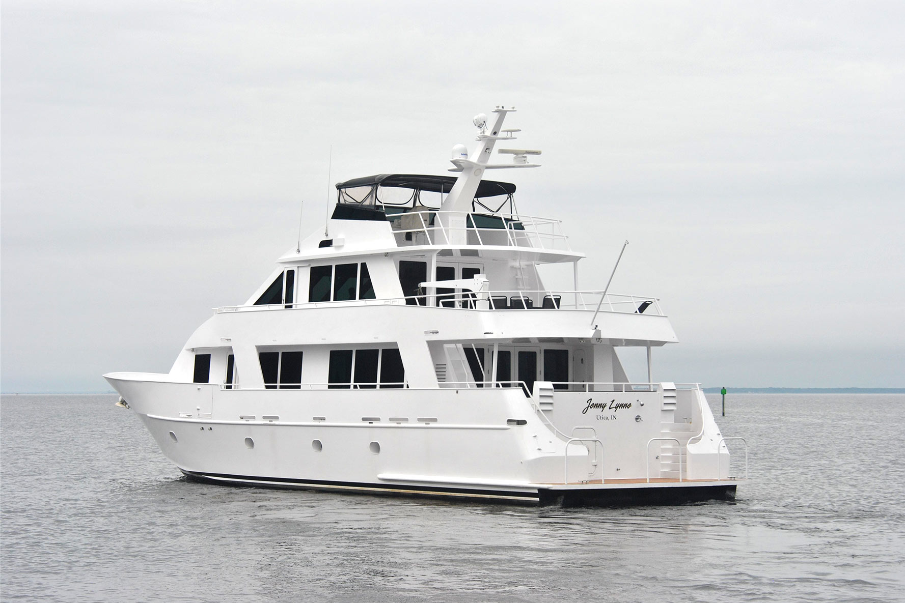 Jenny Lynne 87 Voyager - Luxury Yacht Sailing, Closer View