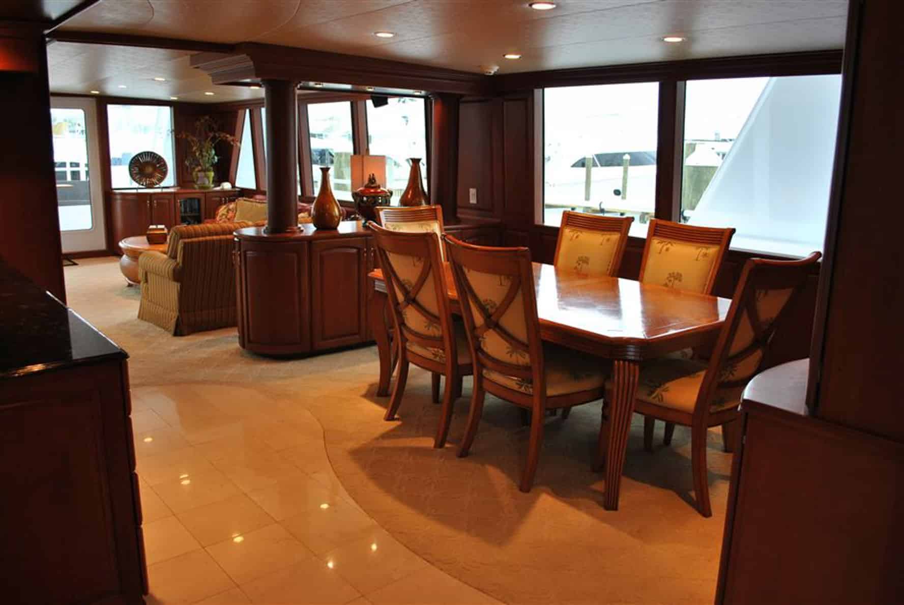 Jenny Lynne 87 Voyager - Luxury Yacht Interior Formal Dining Table